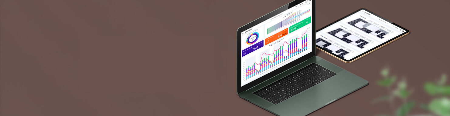 Ordinateur portable et tablette affichant la plateforme EwattchCloud avec tableaux de bord énergétiques et supervision des bâtiments.