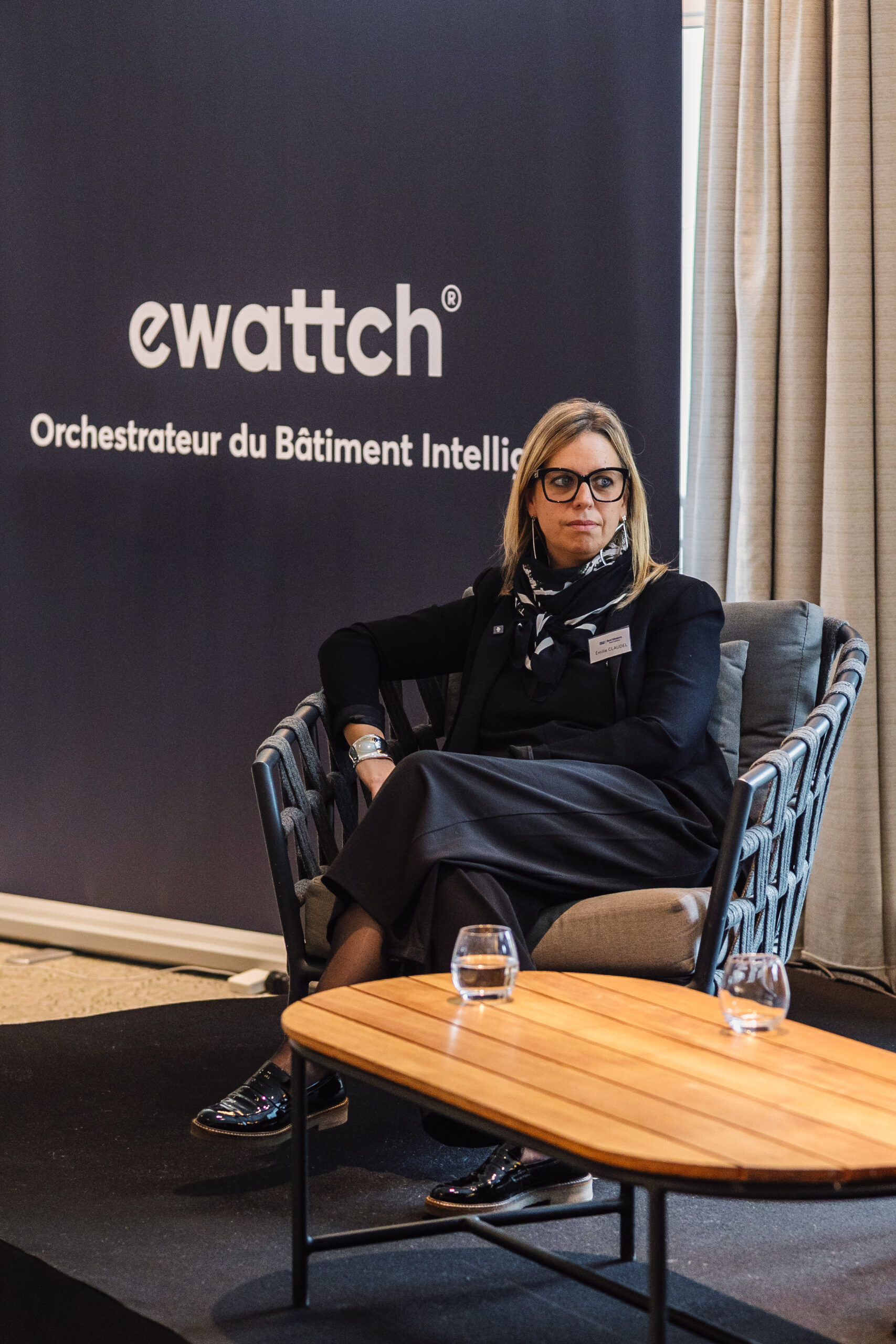 Emilie Claudel prenant la parole pour partager son retour d'expérience lors de l'événement Ewattch 2025